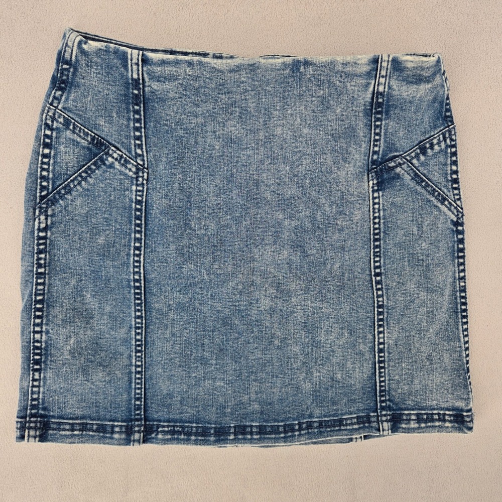 Wild Fable Women Size 6 Denim Mini Skirt Acid Wash Stretchy Y2K Retro
